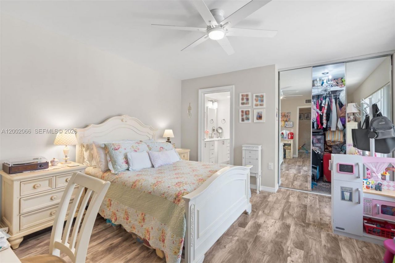 7124 71st Way , West Palm Beach, FL 33407 Photo