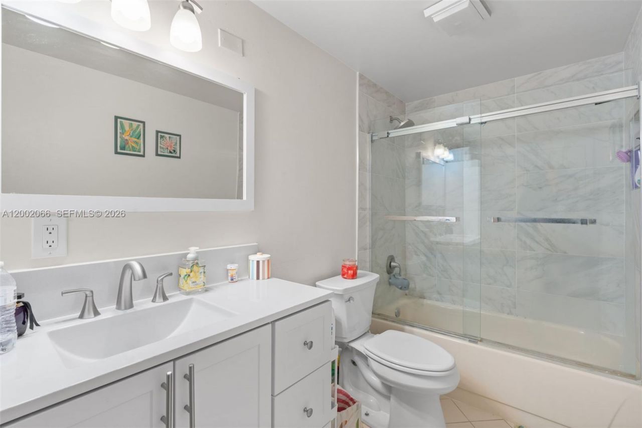 7124 71st Way, West Palm Beach, FL 33407 Photo