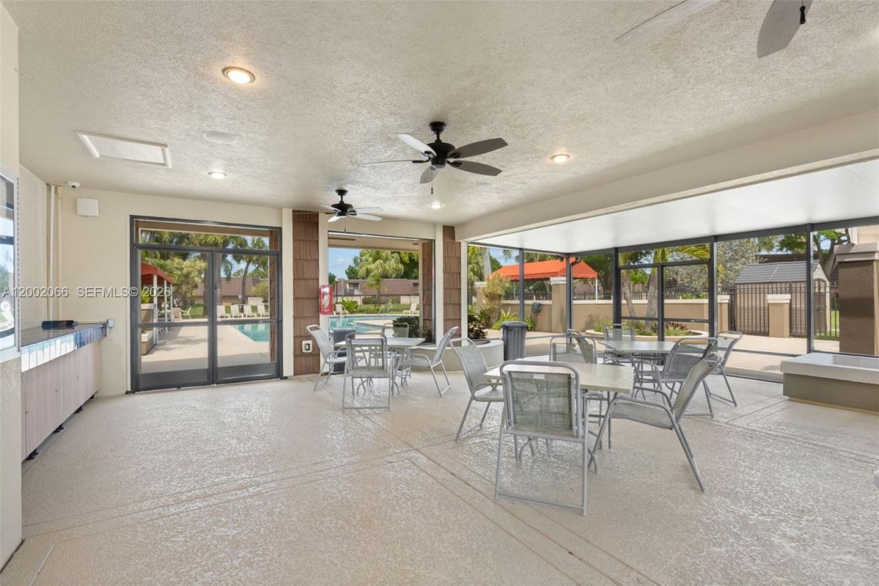 7124 71st Way , West Palm Beach, FL 33407 Photo