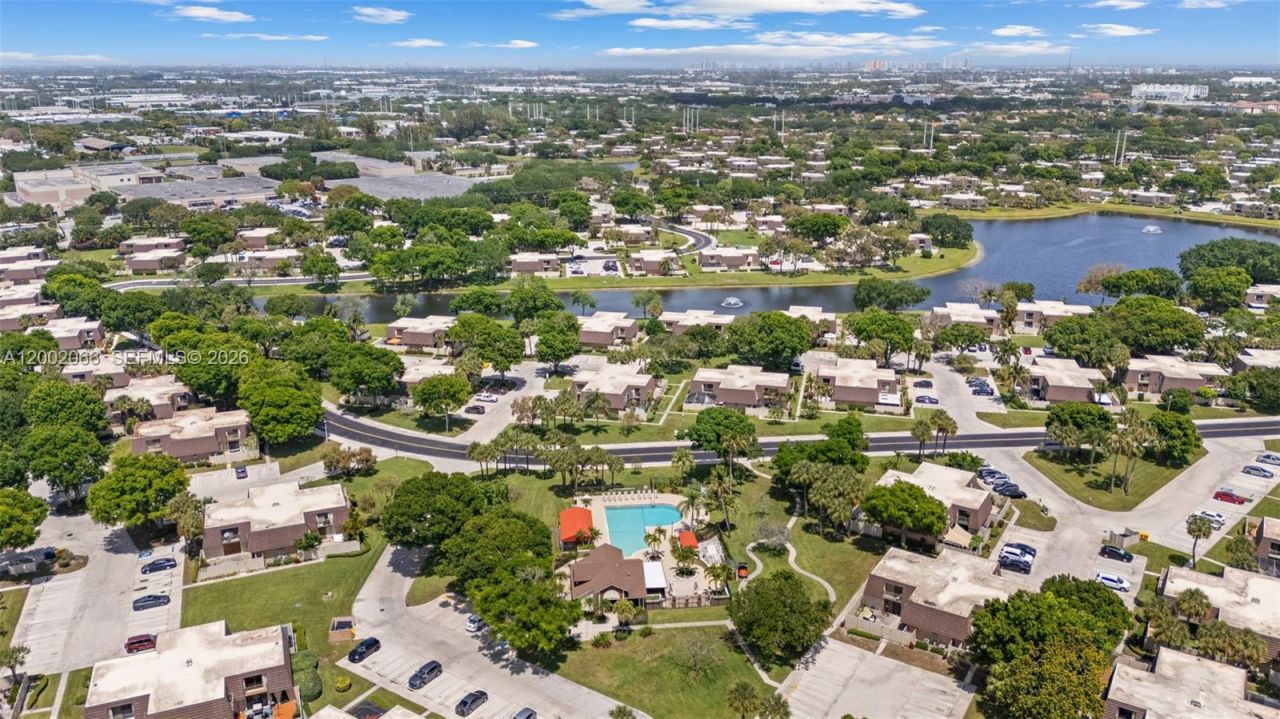 7124 71st Way, West Palm Beach, FL 33407 Photo