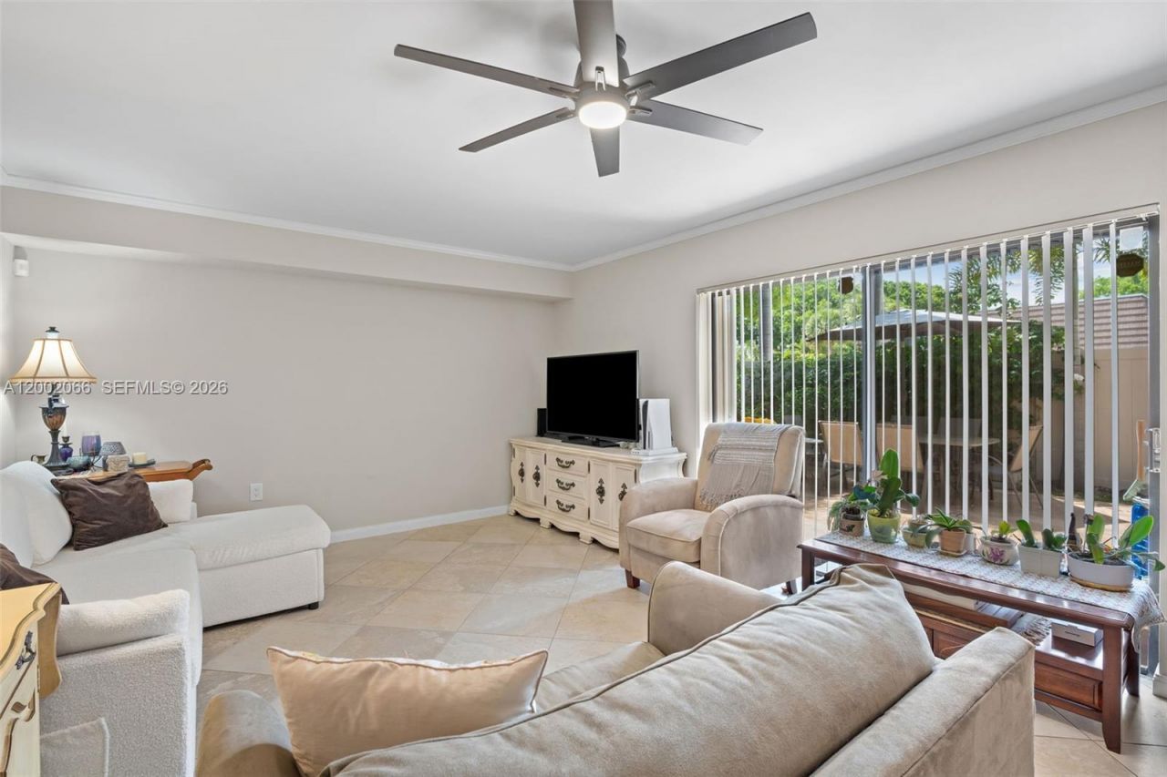 7124 71st Way, West Palm Beach, FL 33407 Photo