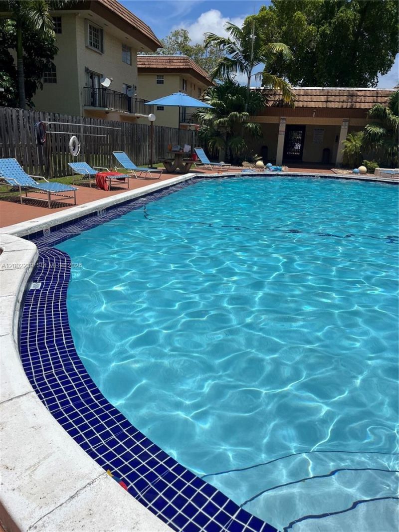 8650 SW 109th Ave, Unit 3-111, Miami, FL 33173 Photo