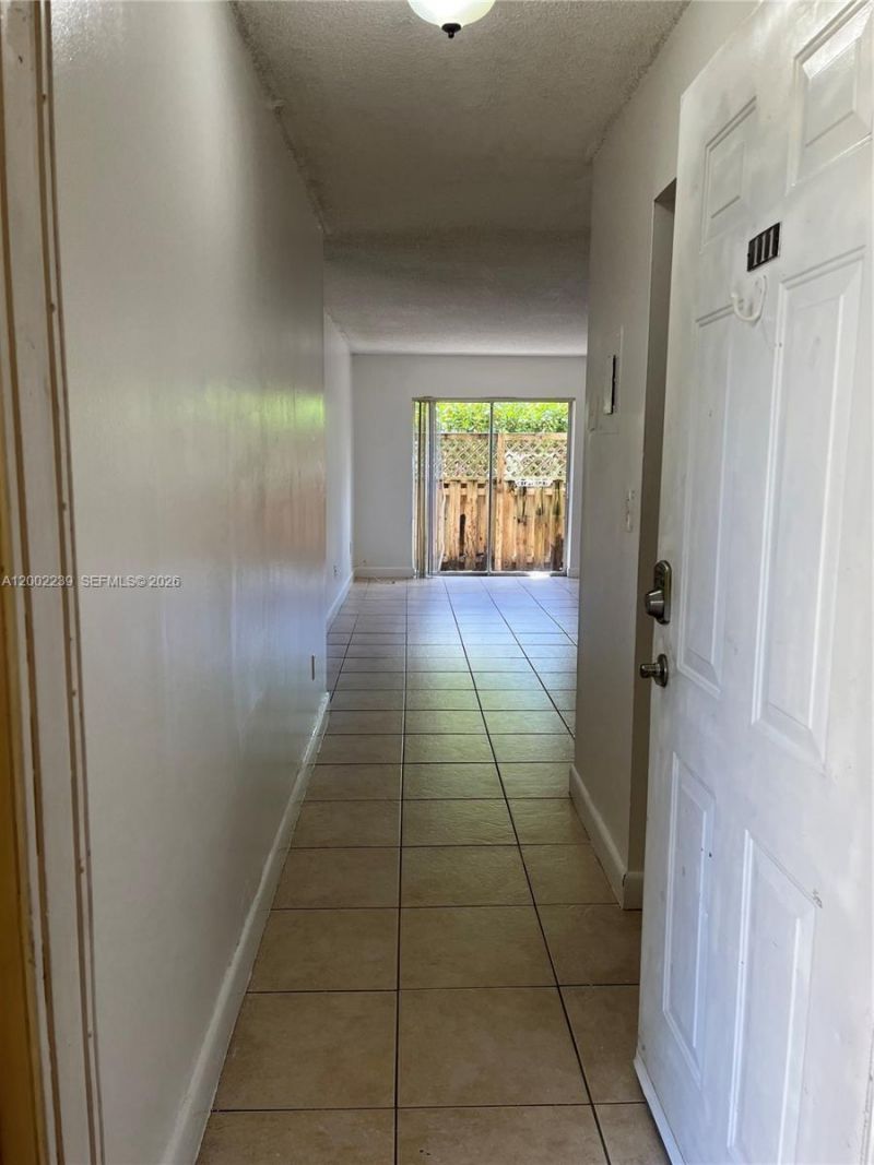 8650 SW 109th Ave, Unit 3-111, Miami, FL 33173 Photo