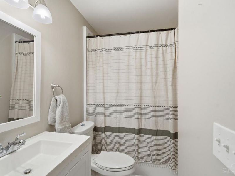 1244 Bondick Court, Cincinnati, OH 45230 Photo 7