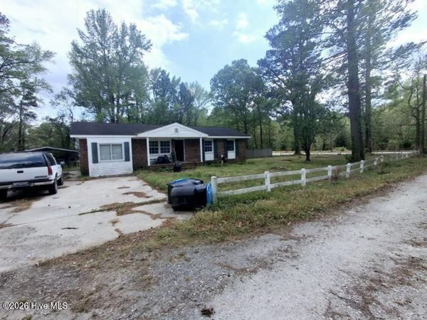 2410 Coggins Lane, Ayden, NC 28513