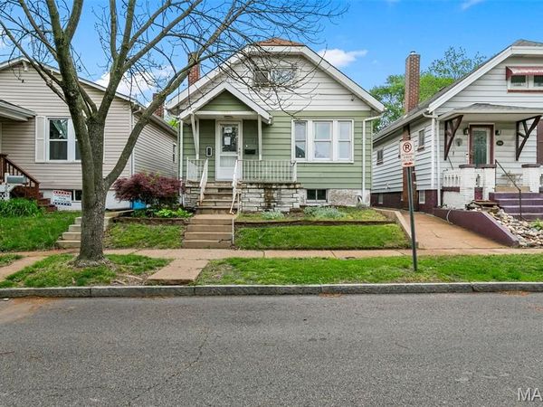 4081 Burgen Avenue , St Louis, MO 63116