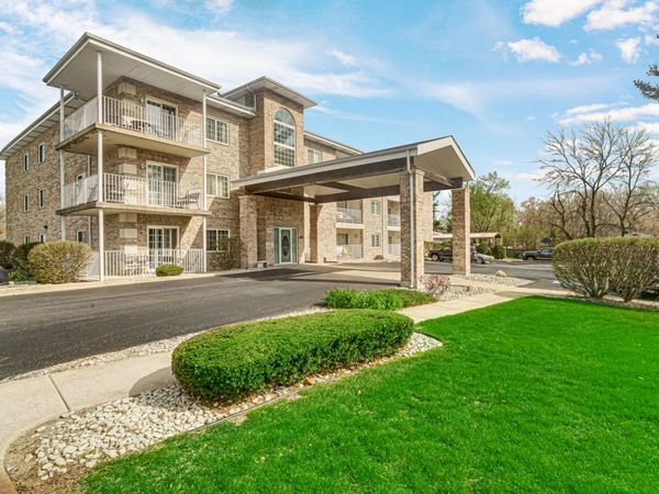 18216 Lange Street, Unit 2E, Lansing, IL 60438