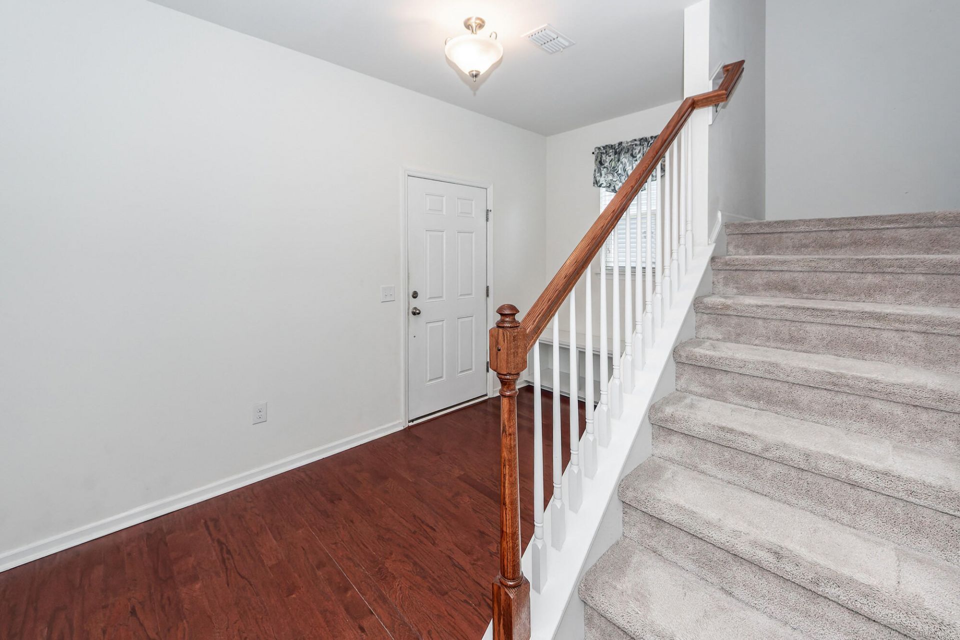 456 Northern Red Oak Drive Photo 25