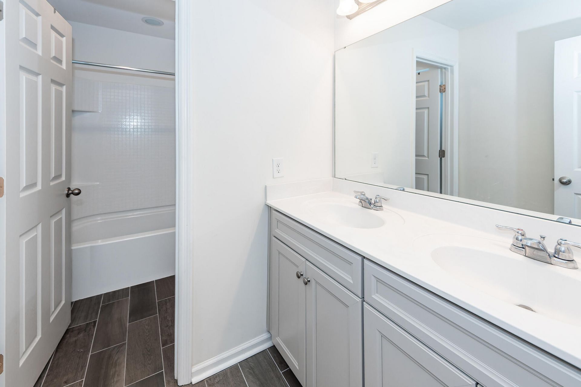 456 Northern Red Oak Drive Photo 32