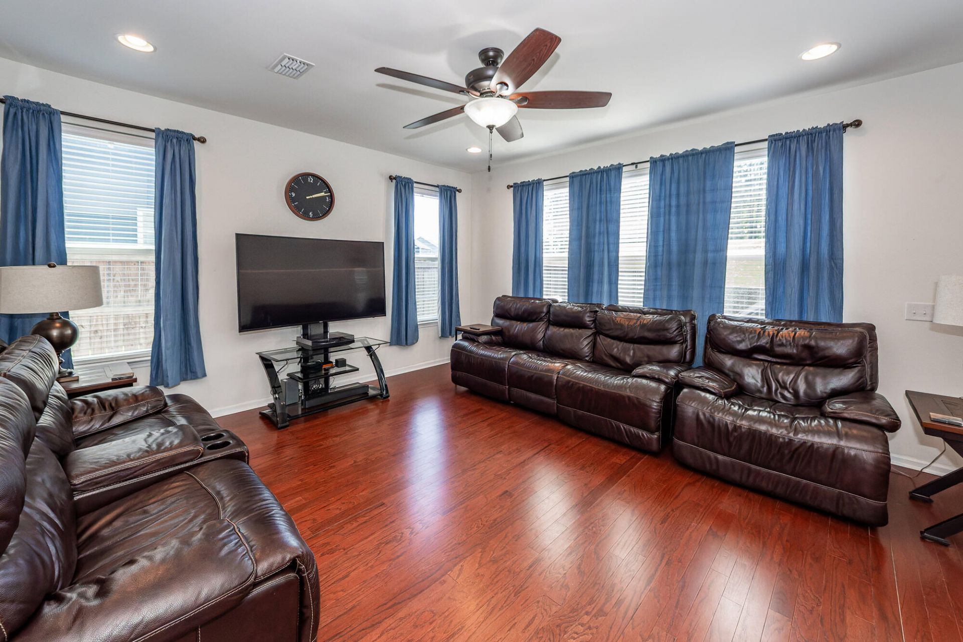 456 Northern Red Oak Drive Photo 5