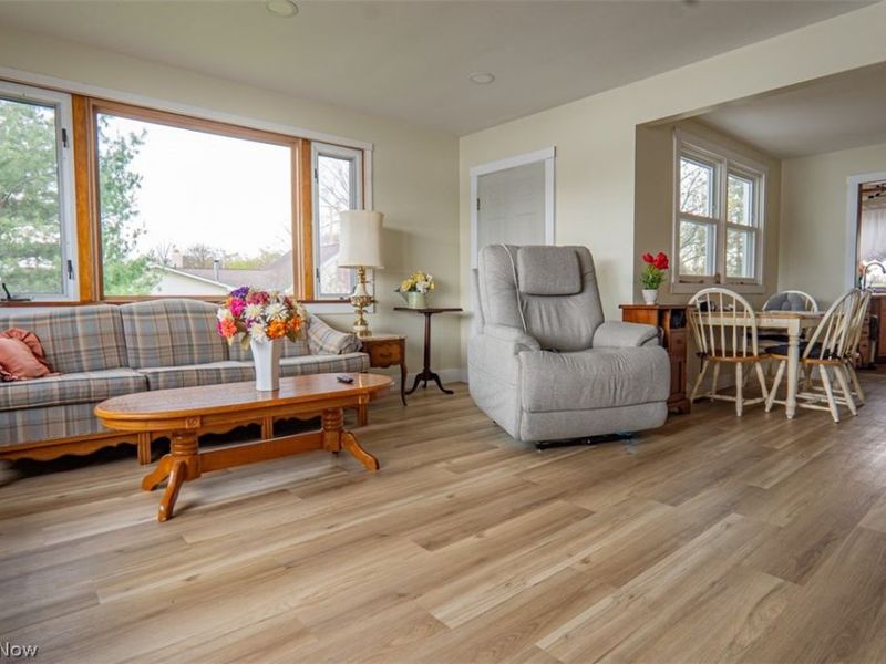 27268 Lakeside Drive, Beloit, OH 44609 Photo 13