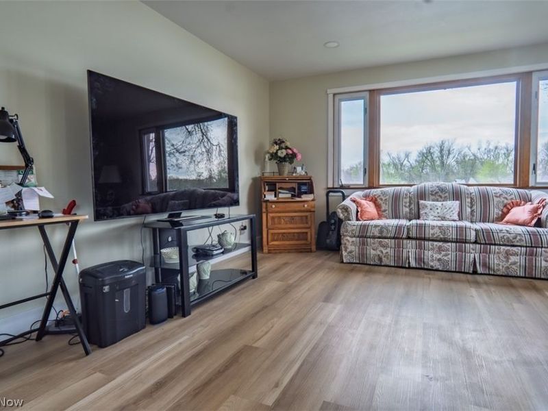 27268 Lakeside Drive, Beloit, OH 44609 Photo 15