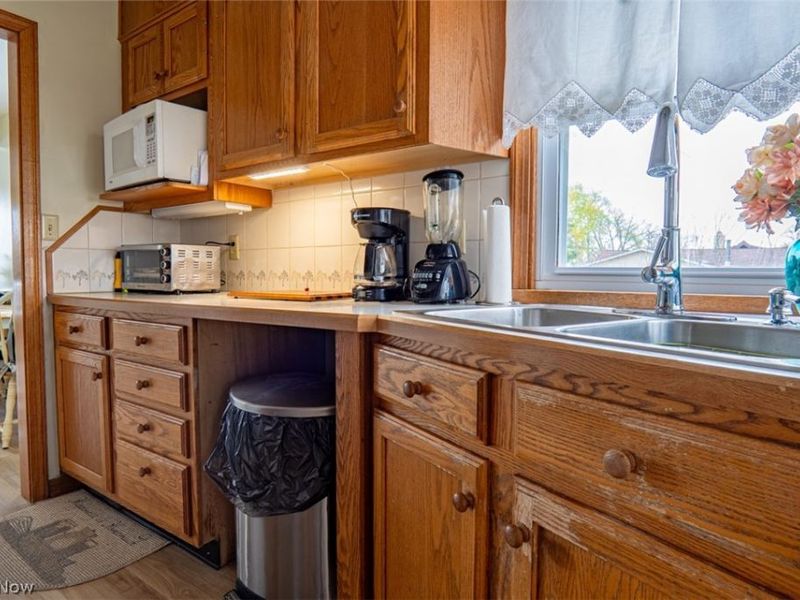 27268 Lakeside Drive, Beloit, OH 44609 Photo 16