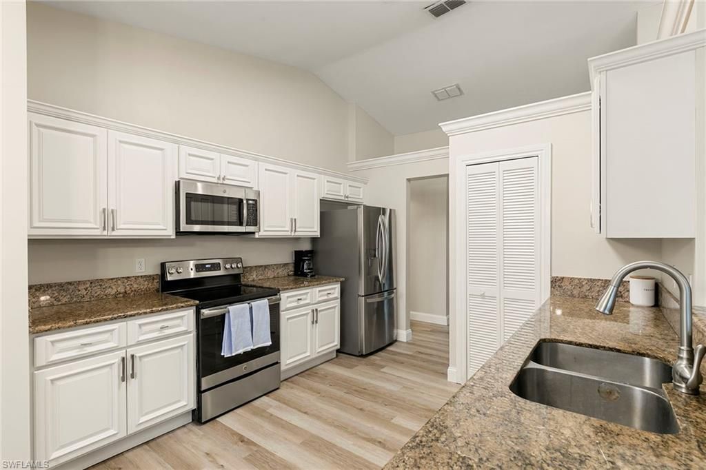 159 Plantation Cir, Naples, FL 34104 Photo