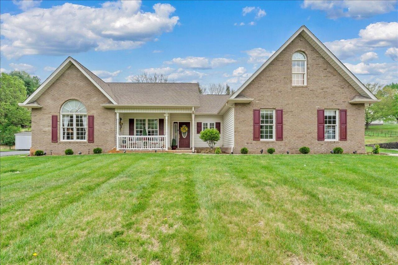 4447 Bonsack Rd, Roanoke, VA 24012 Main Photo