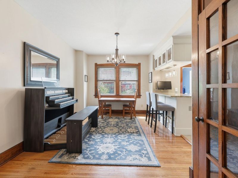 213 E Blake Avenue, Columbus, OH 43202 Photo 11