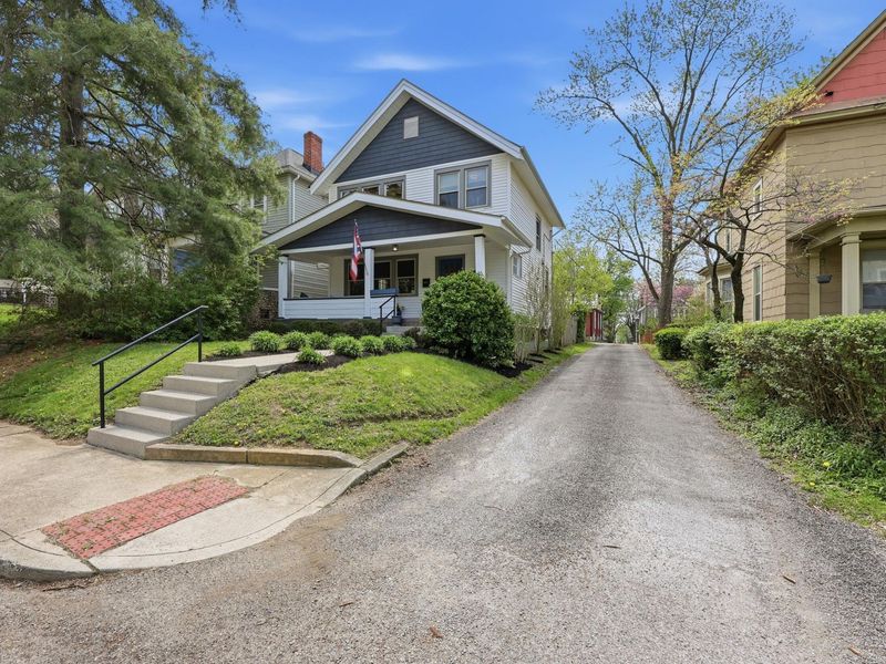 213 E Blake Avenue, Columbus, OH 43202 Photo 3