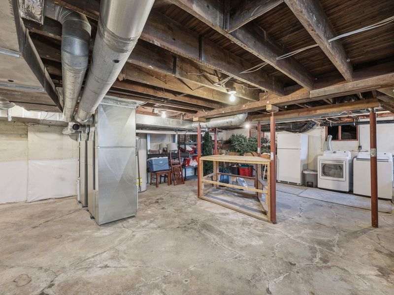 213 E Blake Avenue, Columbus, OH 43202 Photo 34