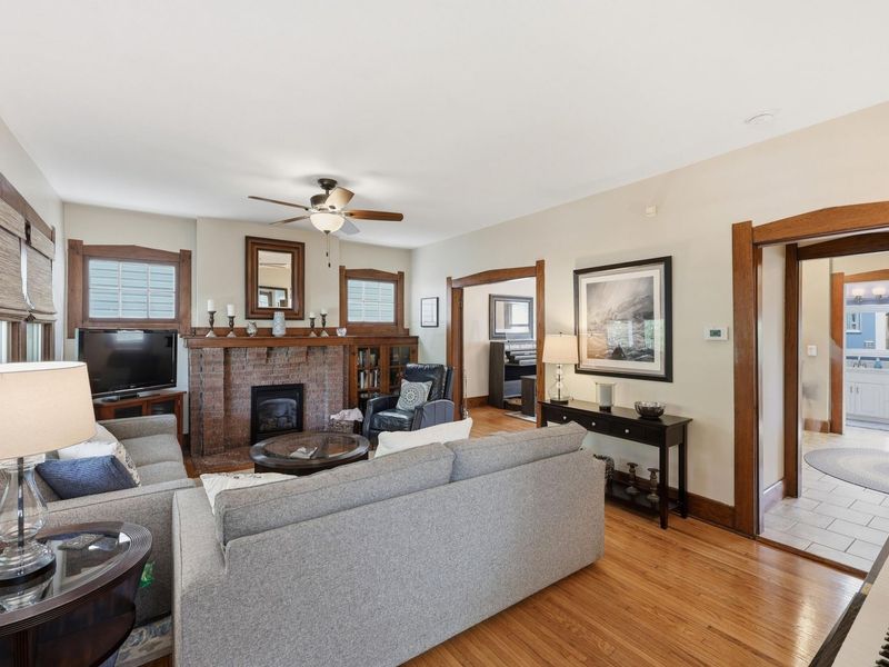 213 E Blake Avenue, Columbus, OH 43202 Photo 5