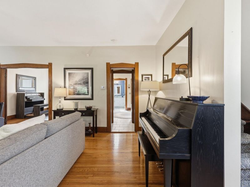 213 E Blake Avenue, Columbus, OH 43202 Photo 6