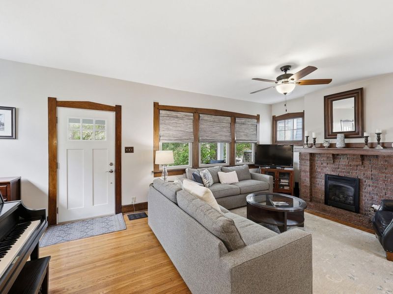 213 E Blake Avenue, Columbus, OH 43202 Photo 8