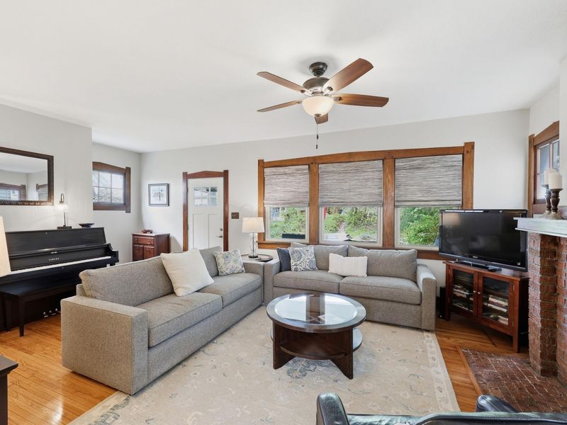 213 E Blake Avenue, Columbus, OH 43202 Photo 9