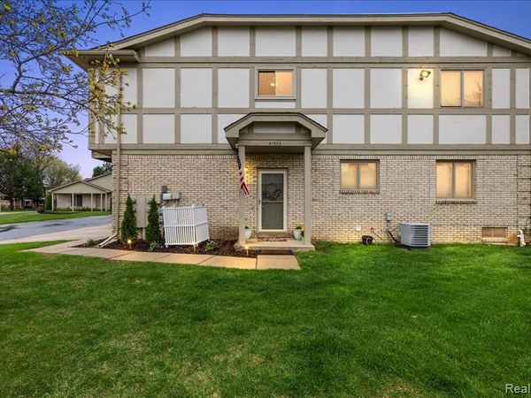 41999 King Edward Court, Clinton Twp, MI 48038