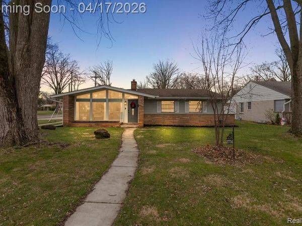 27754 Spring Arbor Drive, Southfield, MI 48076