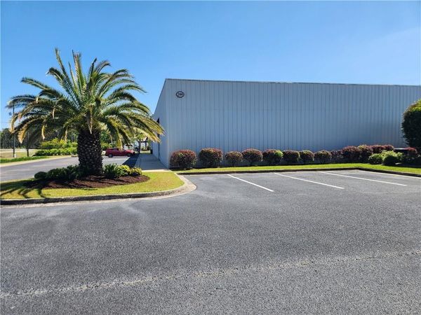 200 Commerce Center Drive, Brunswick, GA 31523