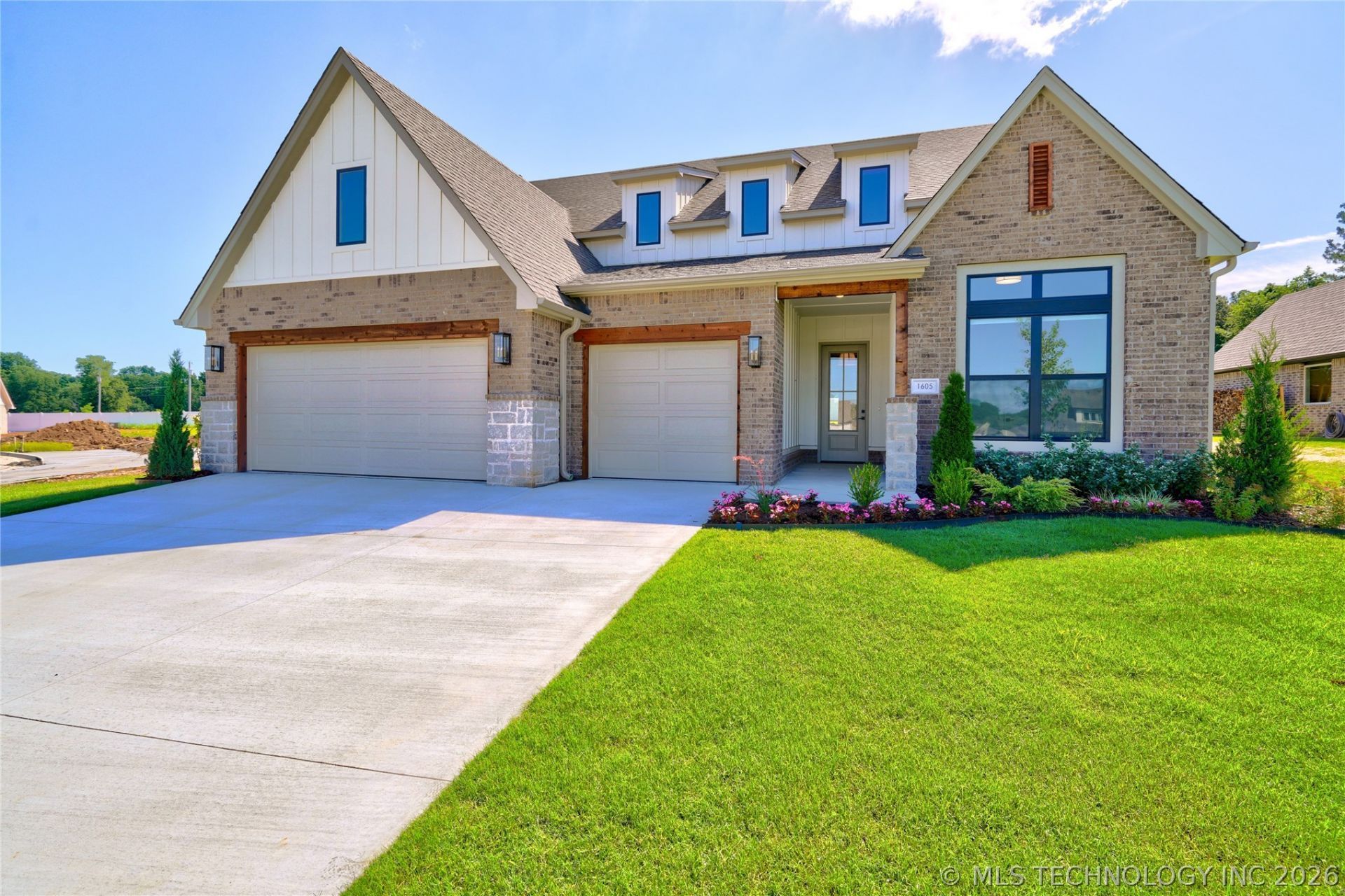 2704 E 135th Drive S, Bixby, OK 74008 Main Photo