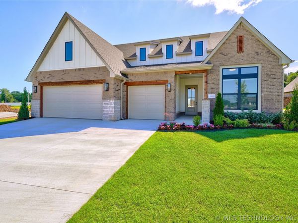 2704 E 135th Drive S, Bixby, OK 74008