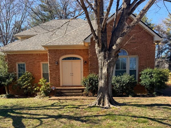 221 Scotsman Ln, Franklin, TN 37064