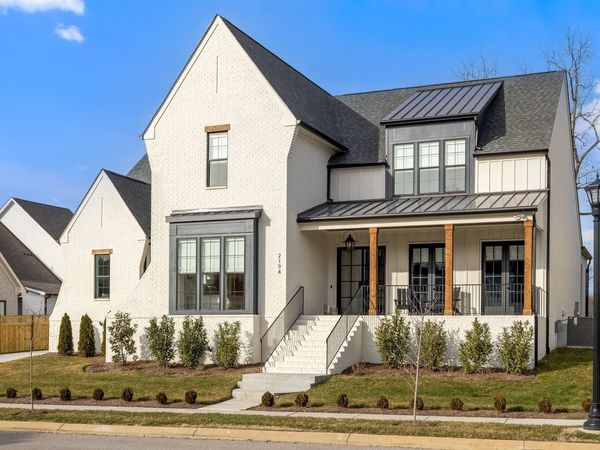 2194 Burgin Drive , Thompsons Station, TN 37179