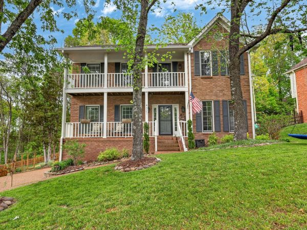 4321 Oakcrest Ln, Hermitage, TN 37076