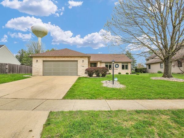 408 S Jeffery Drive , Mahomet, IL 61853