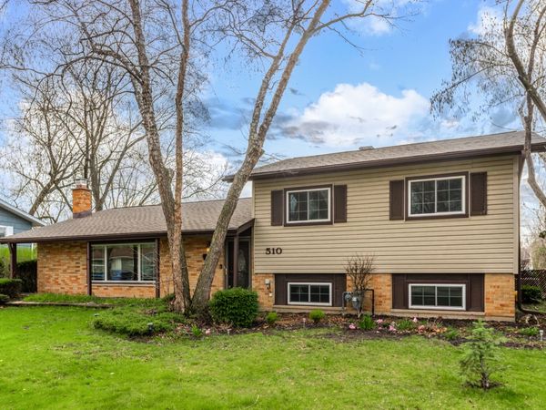 510 Audubon Street , Hoffman Estates, IL 60169