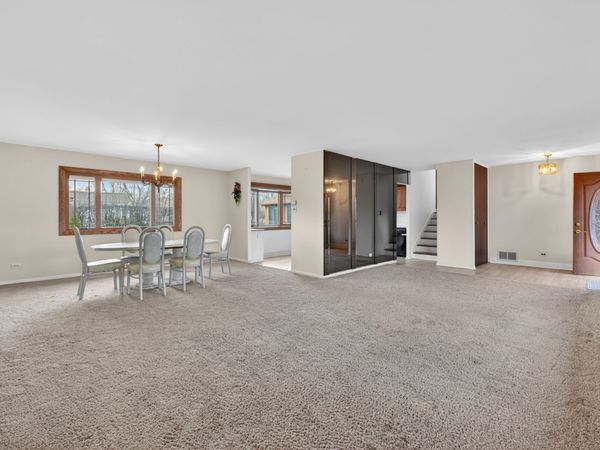 510 Audubon Street , Hoffman Estates, IL 60169