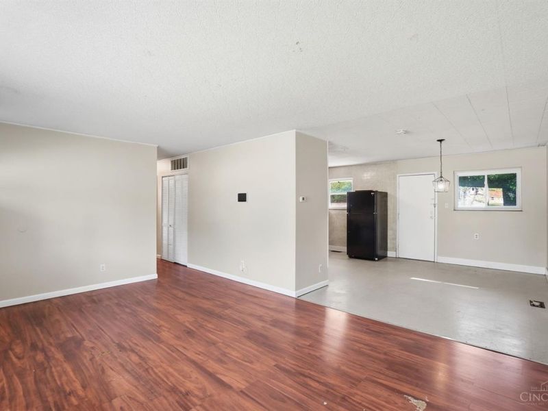 8796 Neptune Drive, Springfield Twp., OH 45231 Photo 10