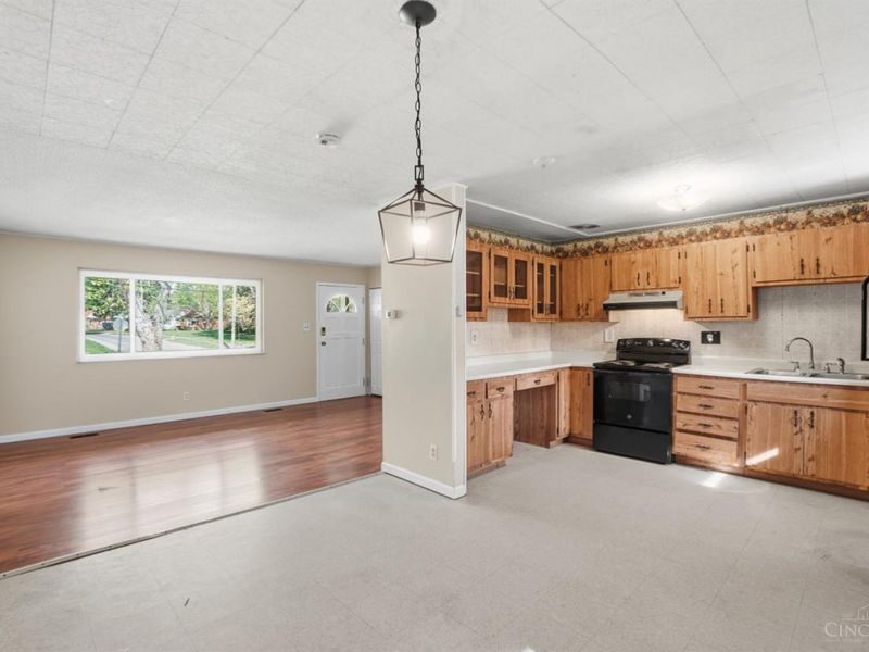 8796 Neptune Drive, Springfield Twp., OH 45231 Photo 12