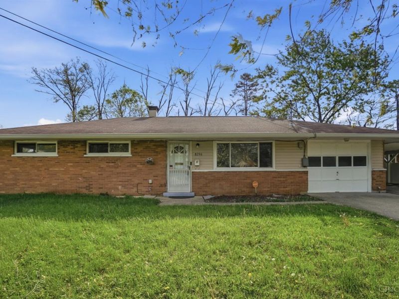 8796 Neptune Drive, Springfield Twp., OH 45231 Photo 2