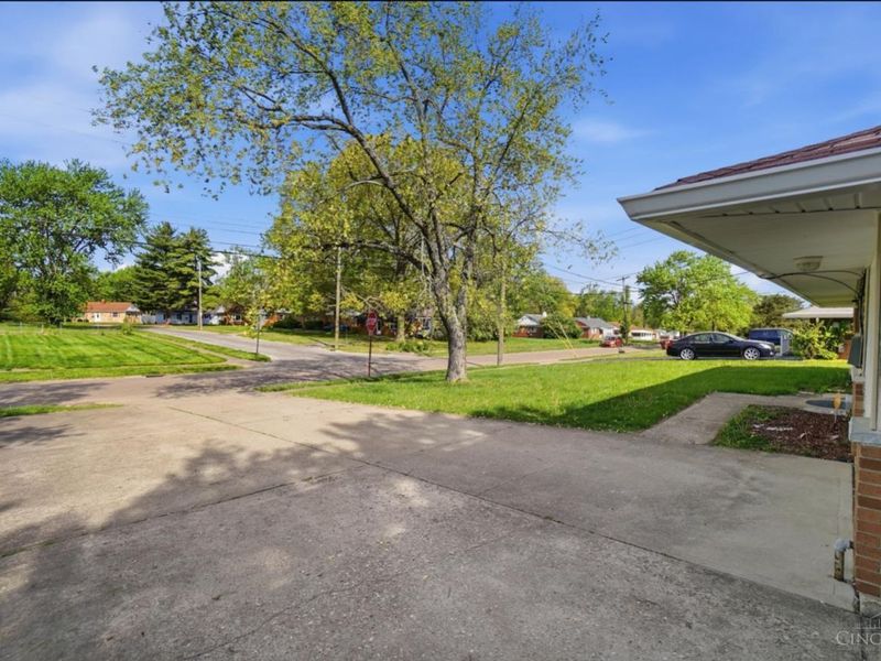 8796 Neptune Drive, Springfield Twp., OH 45231 Photo 6