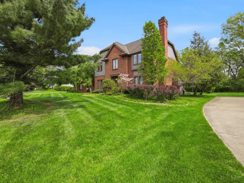 3755 Fawnrun Drive, Evendale, OH 45241 Photo 4