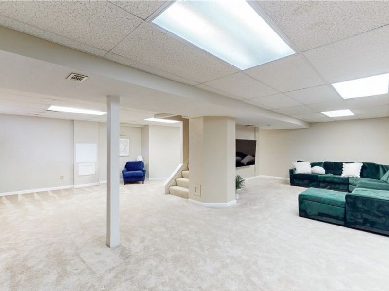 7653 Oxgate Court , Hudson, OH 44236 Photo 31