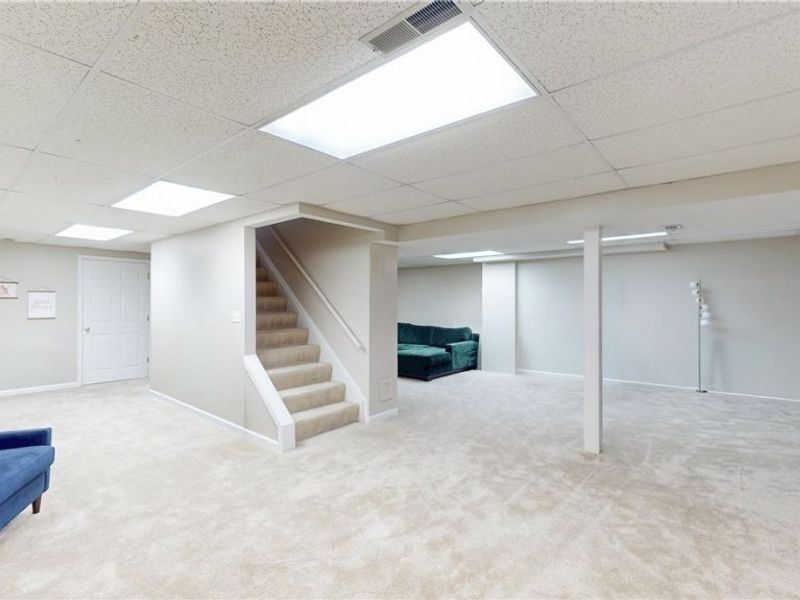 7653 Oxgate Court , Hudson, OH 44236 Photo 32