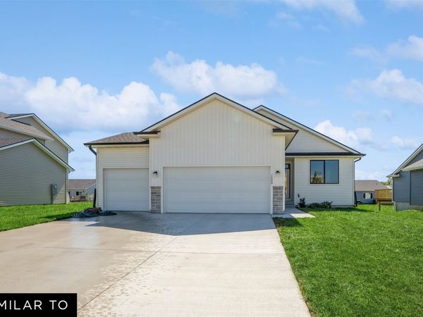 198 NE Wildflower Drive, Pleasant Hill, IA 50327