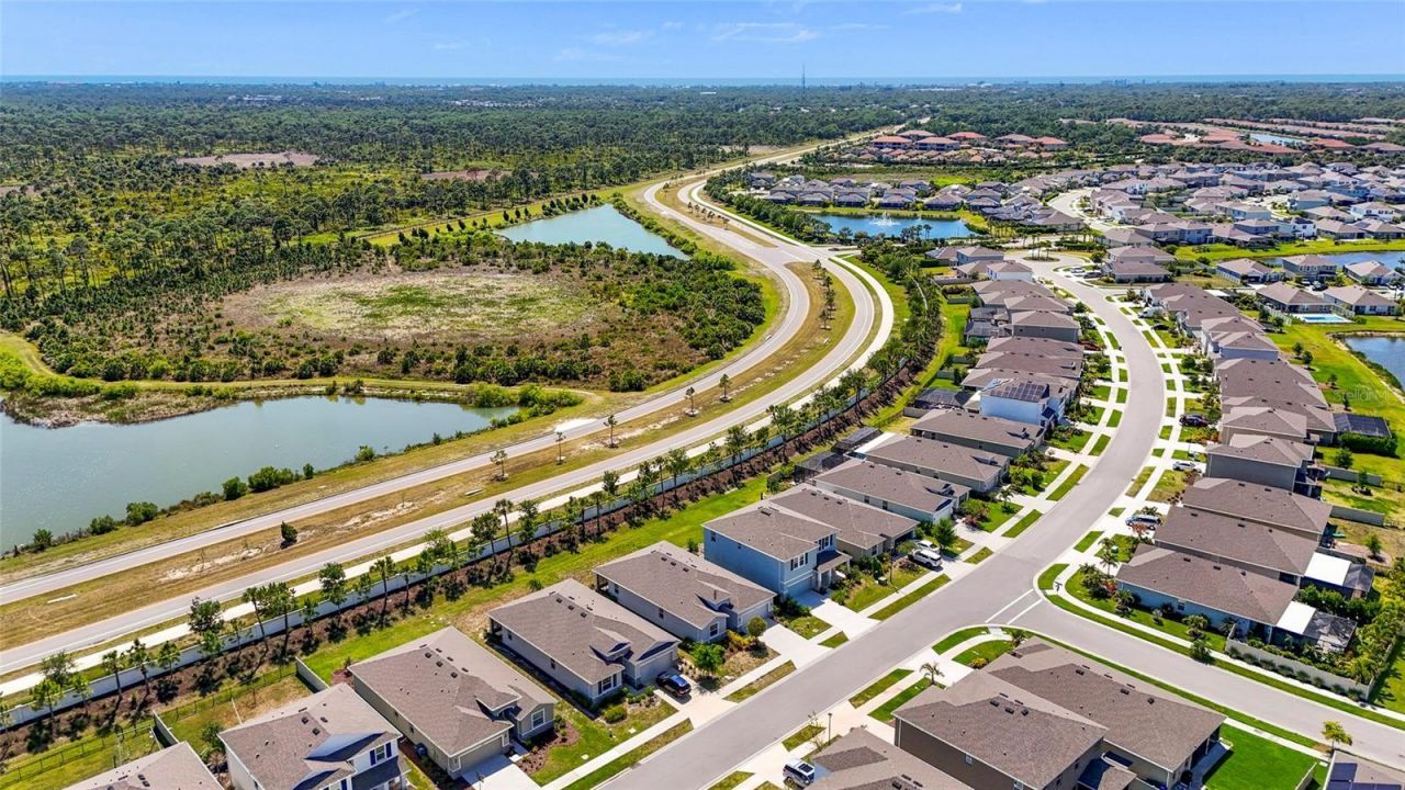 5715 Woodland Sage Drive, Sarasota, FL 34238 Photo