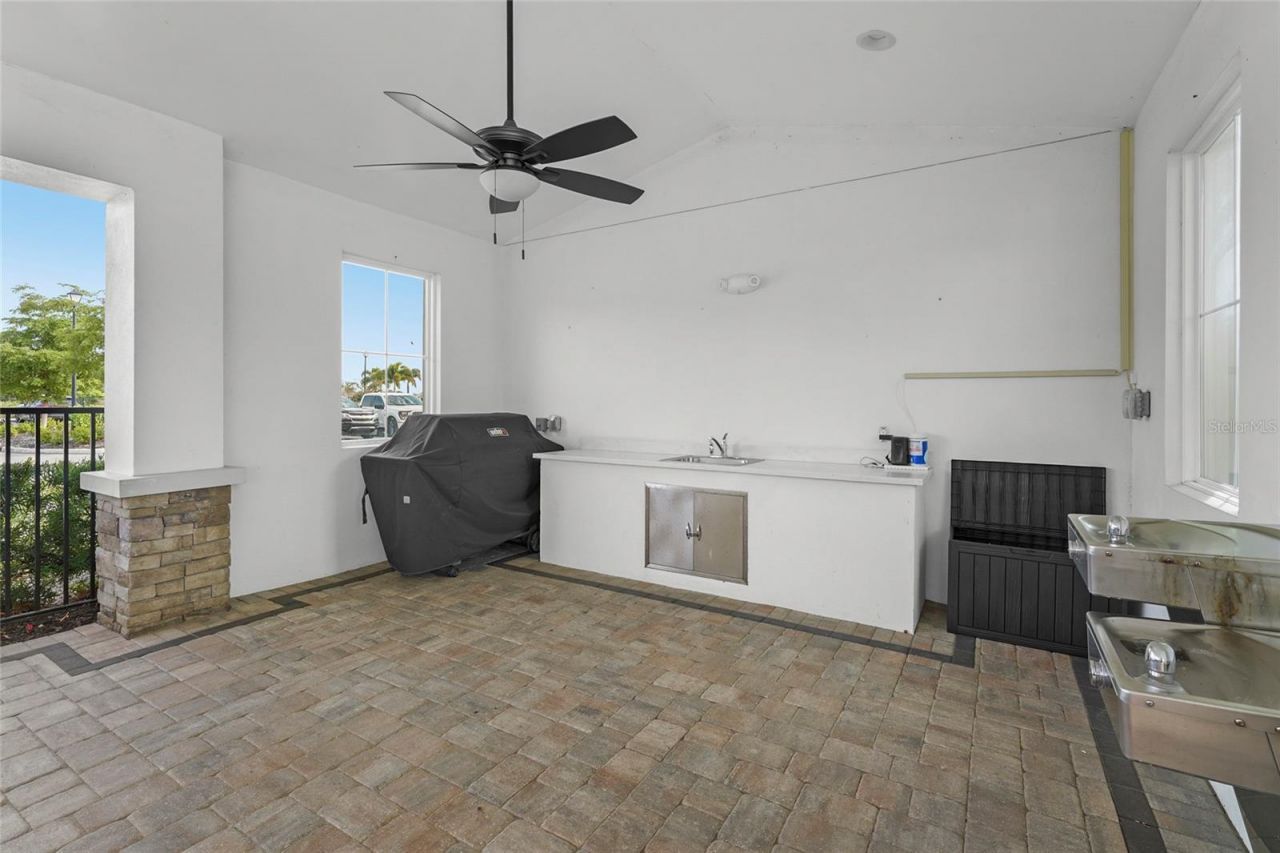 5715 Woodland Sage Drive, Sarasota, FL 34238 Photo