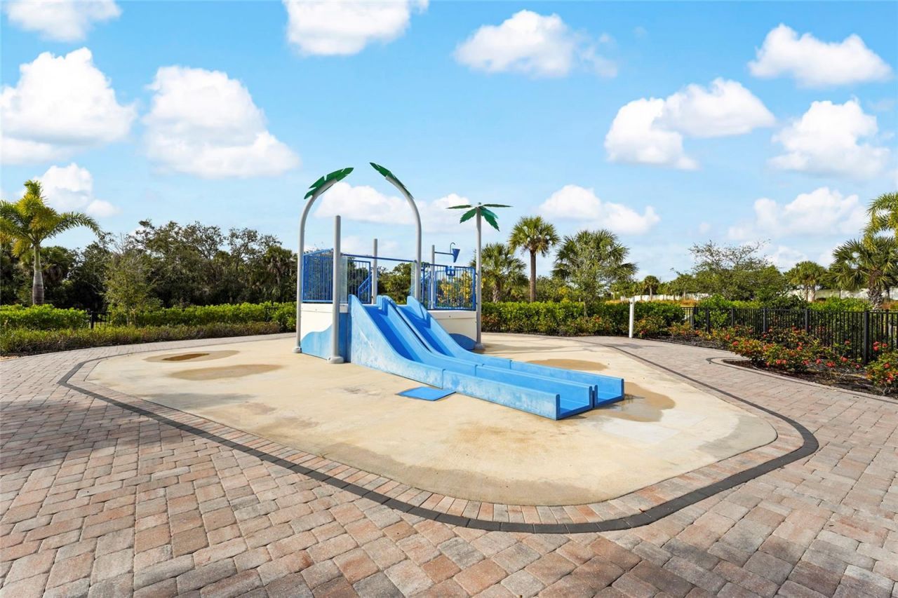 5715 Woodland Sage Drive, Sarasota, FL 34238 Photo