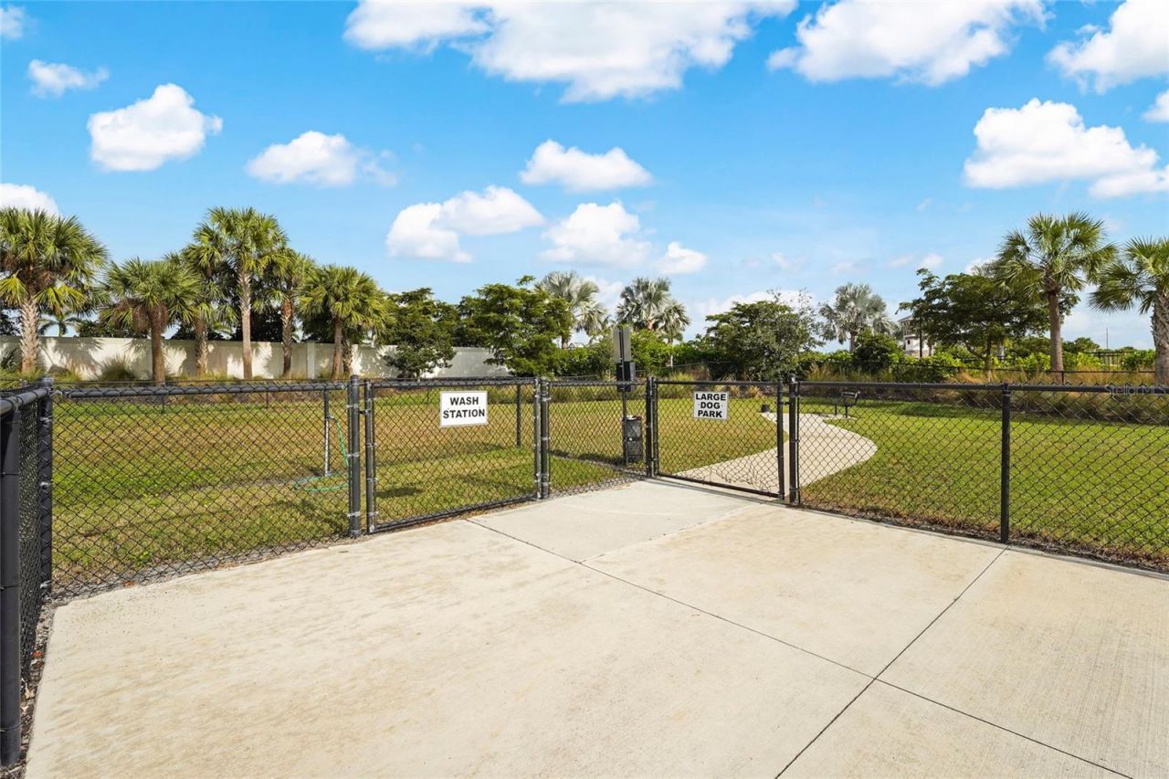 5715 Woodland Sage Drive, Sarasota, FL 34238 Photo
