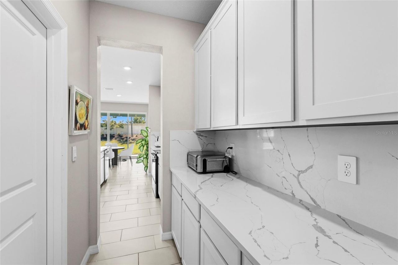 5715 Woodland Sage Drive, Sarasota, FL 34238 Photo